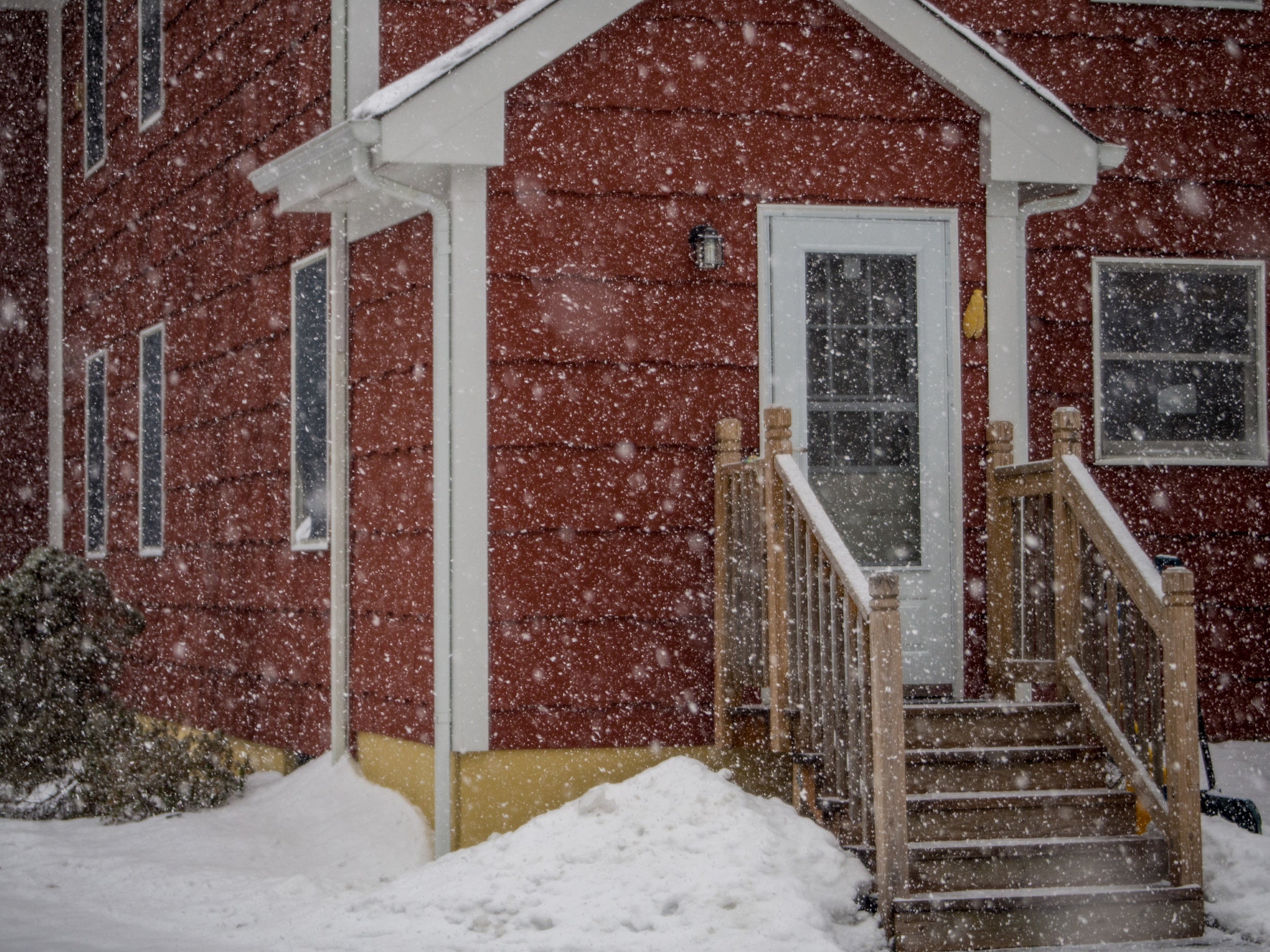 A Guide To Measuring A Storm Door