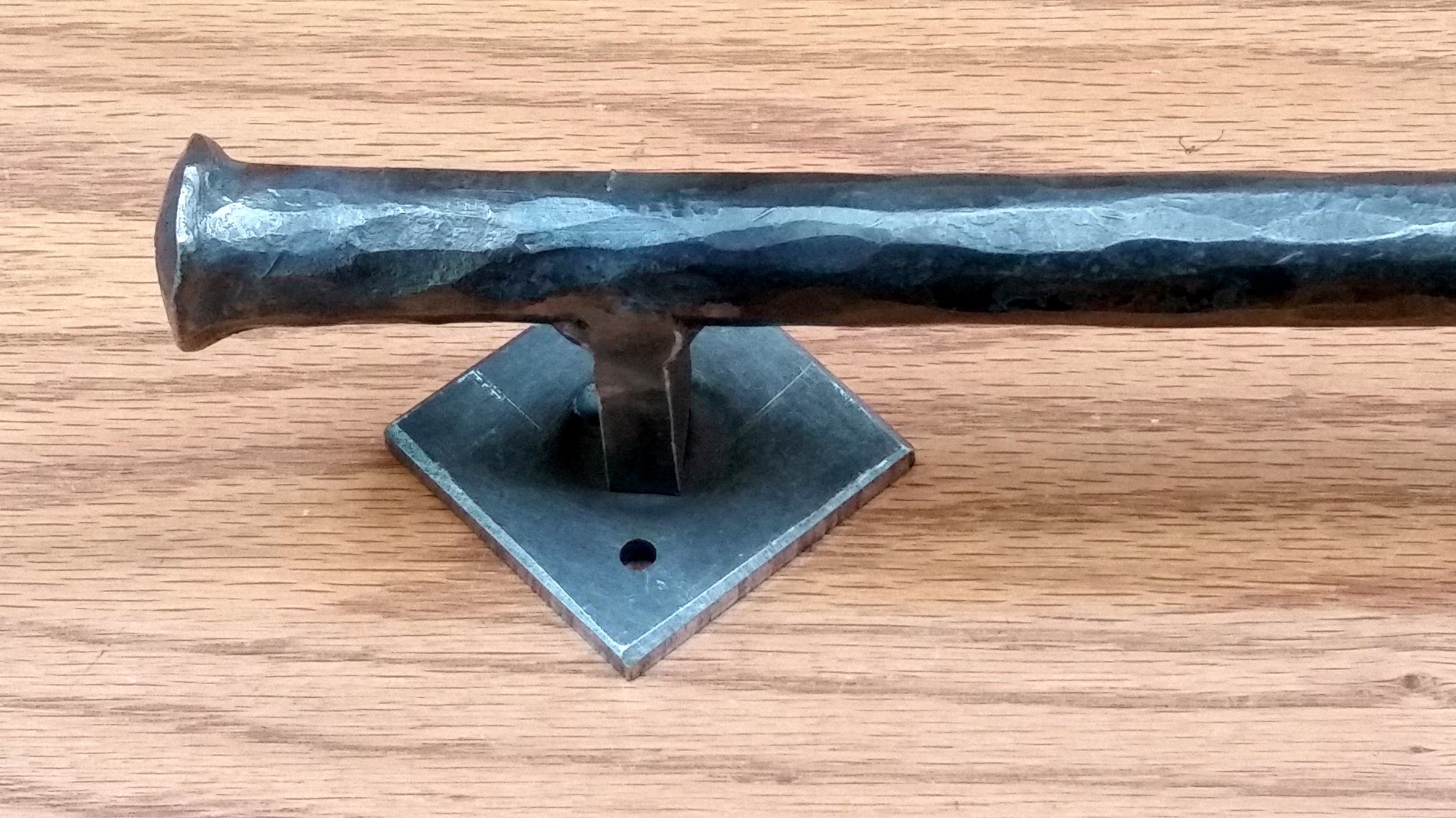Round bar distressed barn door handle with a 3/4" diameter, available in multiple sizes and finishes. Sold individually.