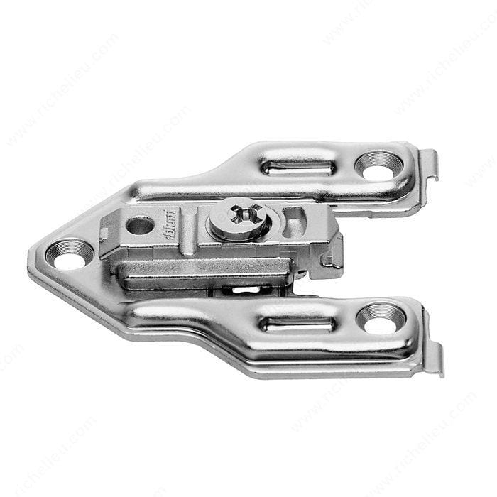 Nickel finish face frame cam adapter plate for center mount applications, 0 mm height, sold individually.