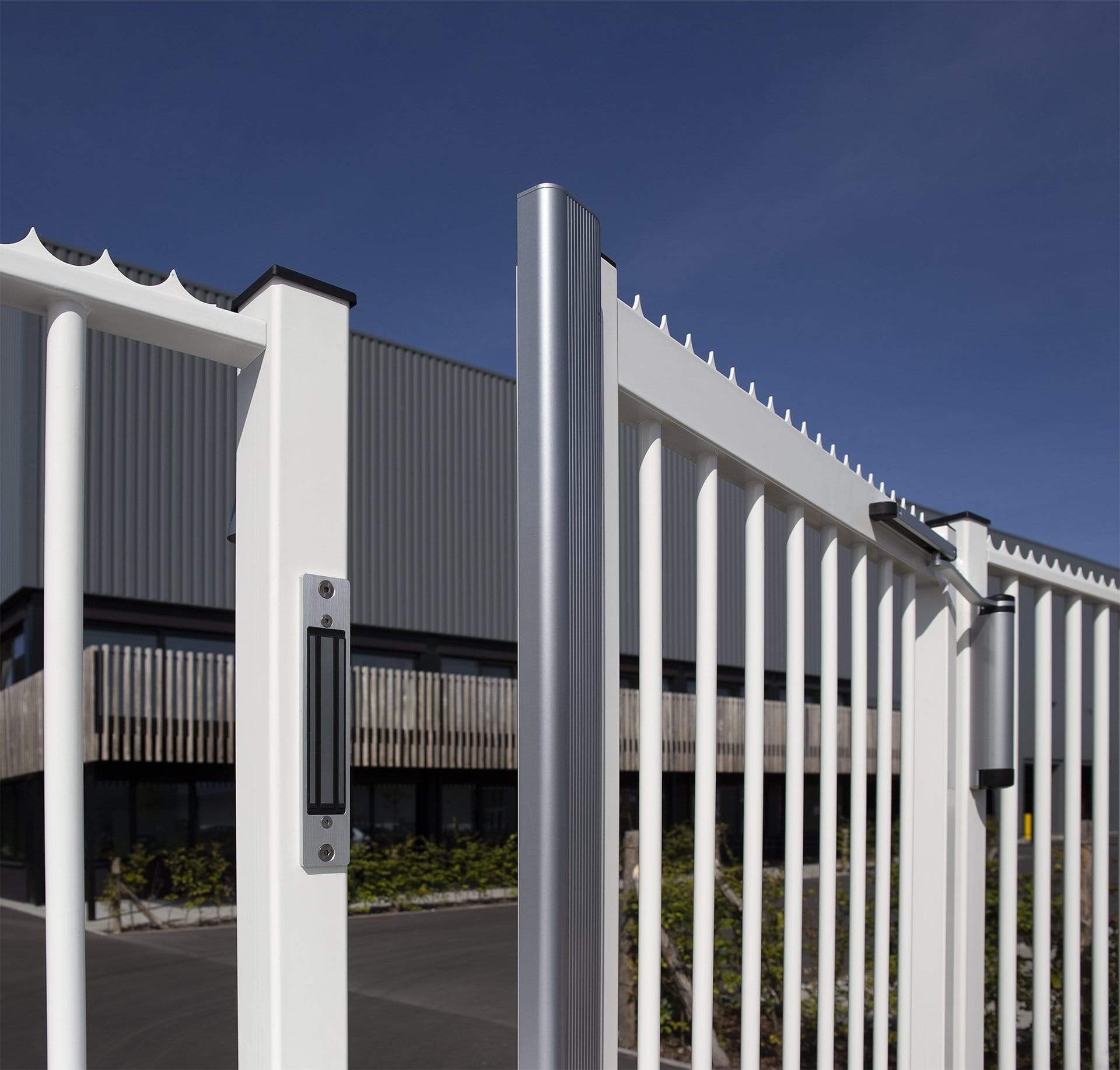 Built-in electromagnetic lock for swing gates, available in multiple finishes, designed for secure access control.