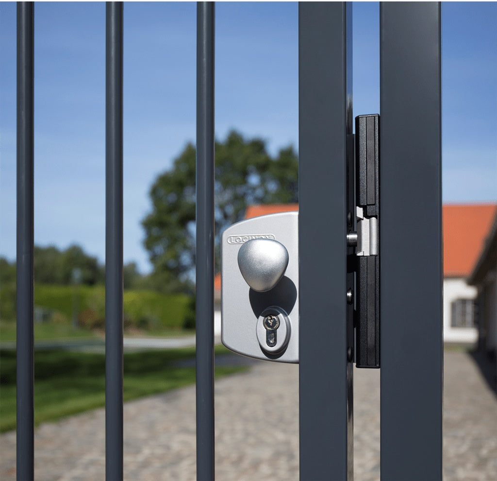 Surface mounted electric strike module for gates, available in fail close and fail open options, multiple finishes.