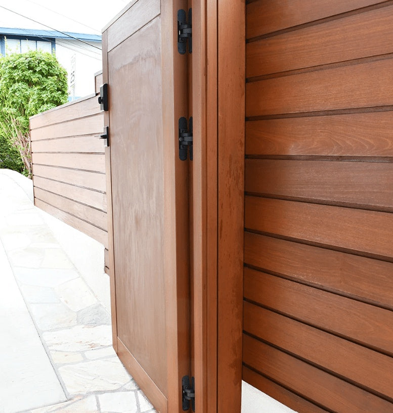 Adjustable self-closing gate kit for gates up to 220 lbs, suitable for pool areas and various gate gaps.