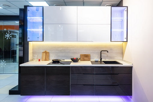 Are Frameless Glass Doors Right for Your Kitchen Cabinets?