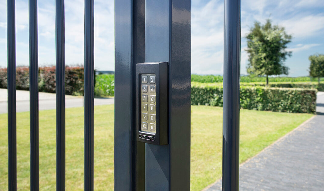 Weather-resistant Locinox Slimstone X keypad for gates, featuring external relays and multiple finishes, sold individually.