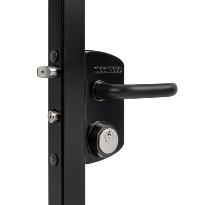 Hydraulic self-closing gate hardware kit with lock and hinges for metal gates, supporting up to 330 lb.
