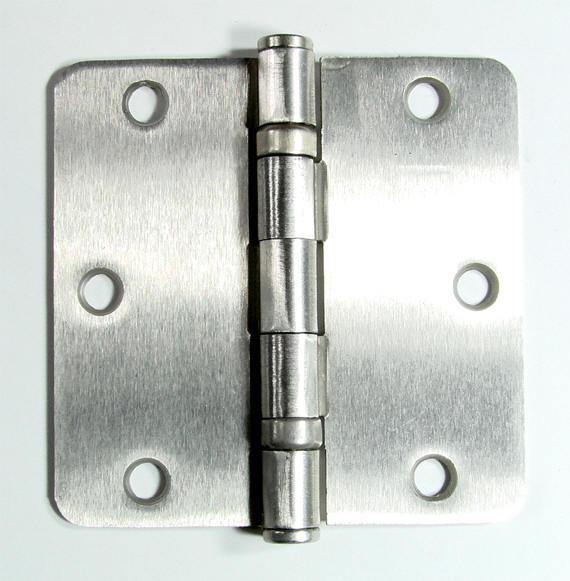 Bulk 3 1/2-inch hinges with 1/4-inch radius and interior ball bearing in satin nickel or oil rubbed bronze finish.